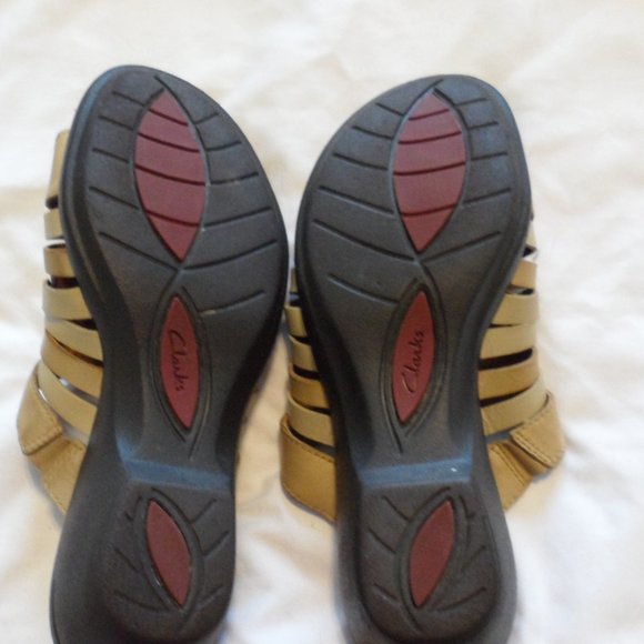 CLARK'S TAN ARTISAN COLLECTION MULE/CLOG SIZE 6 M - Picture 2 of 2